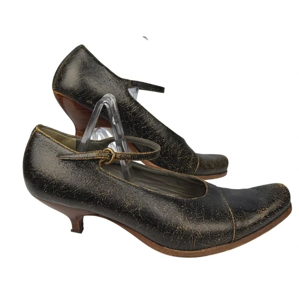 Vintage 2001 MIU MIU‎ Size 37 Black Crackle Leather Mary Janes Kitten Heels Y2K